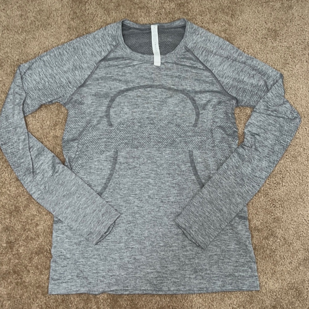 NWOT lululemon swiftly tech long sleeve